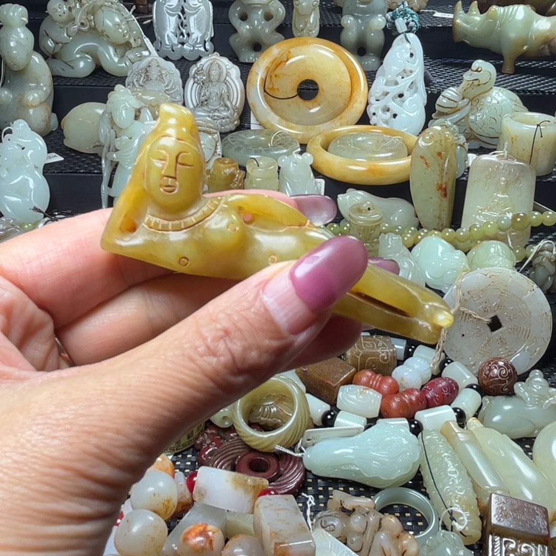 和田玉未镶嵌颈饰