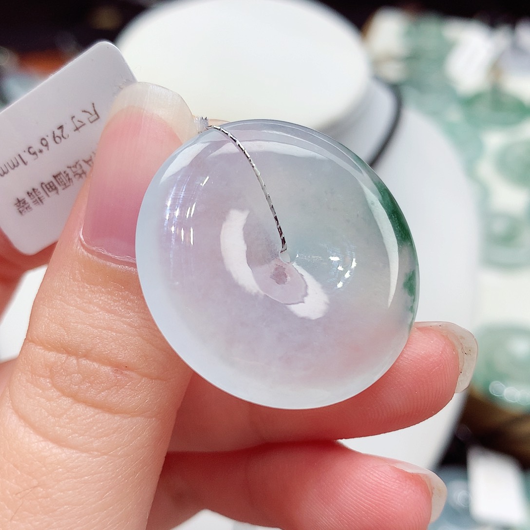 颈饰未镶嵌翡翠翡翠105，29.6/5.1