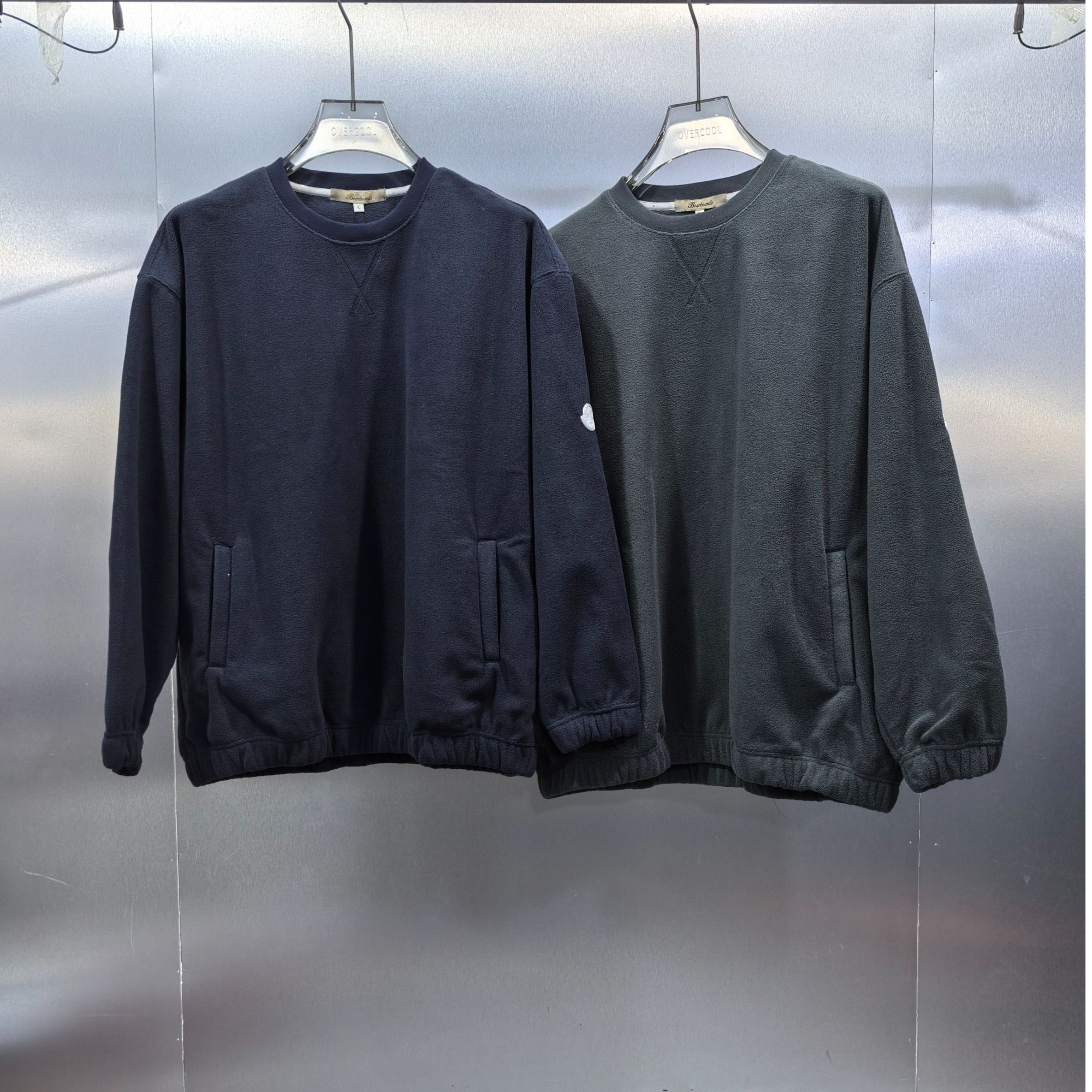 K01-112520-BEA手臂立体印花时尚圆领卫衣