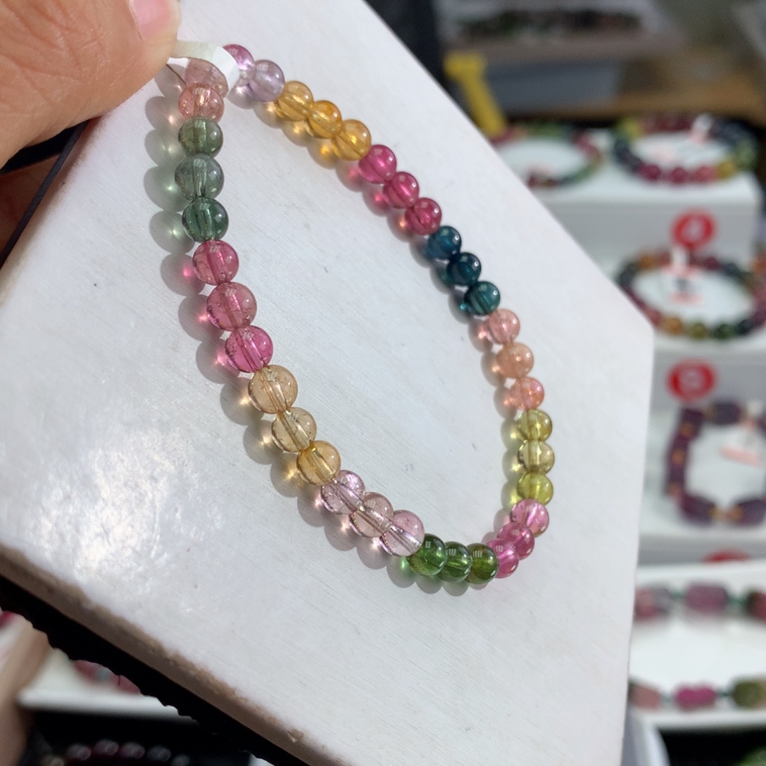 手链未镶嵌碧玺          5.2mm。 