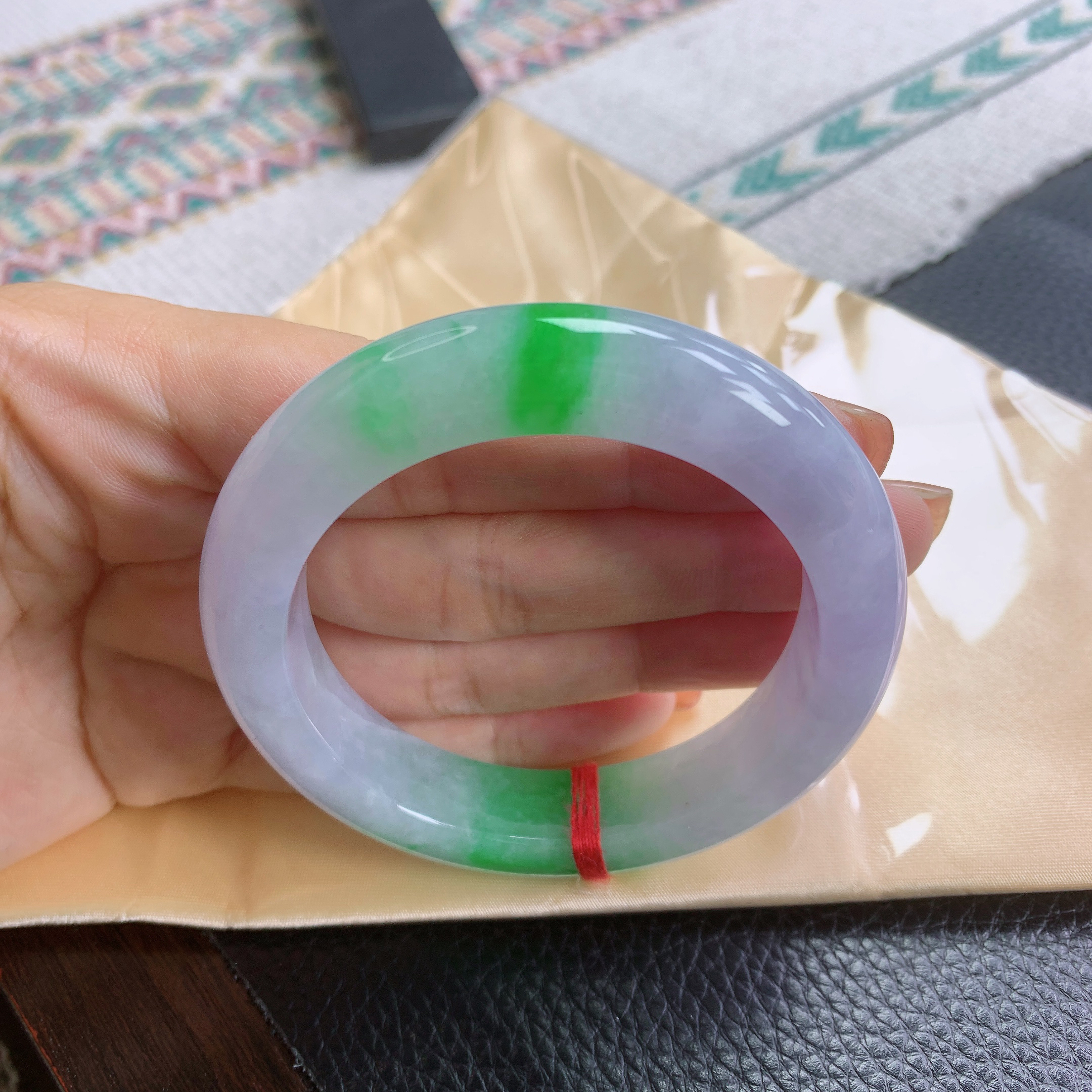 55圈天然缅甸A货翡翠老坑冰种紫罗兰春带彩飘阳绿宽边手镯