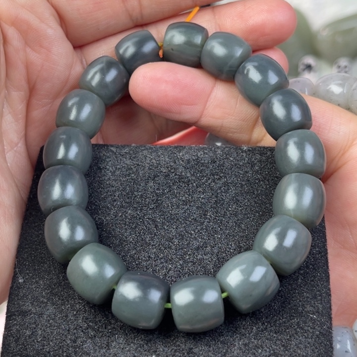 和田玉手串未镶嵌两***克