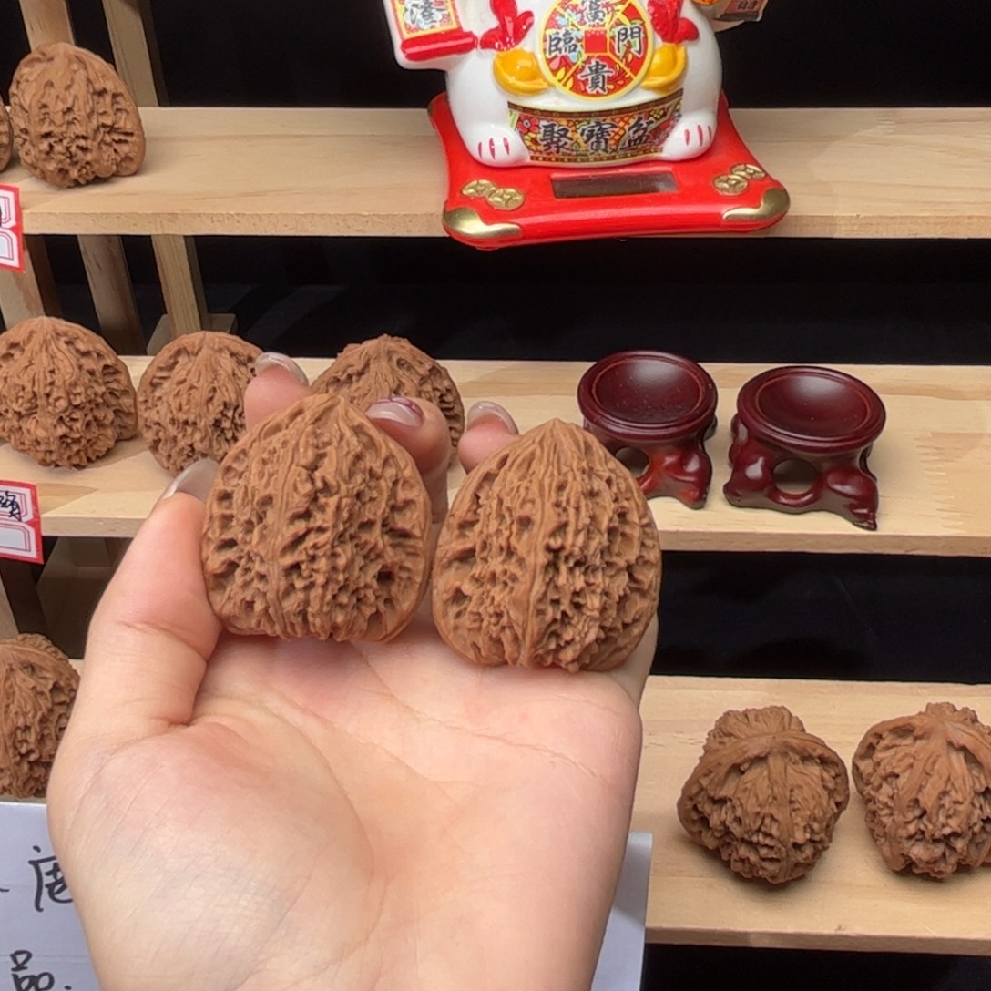 盐***肠吊坠文玩核桃南疆