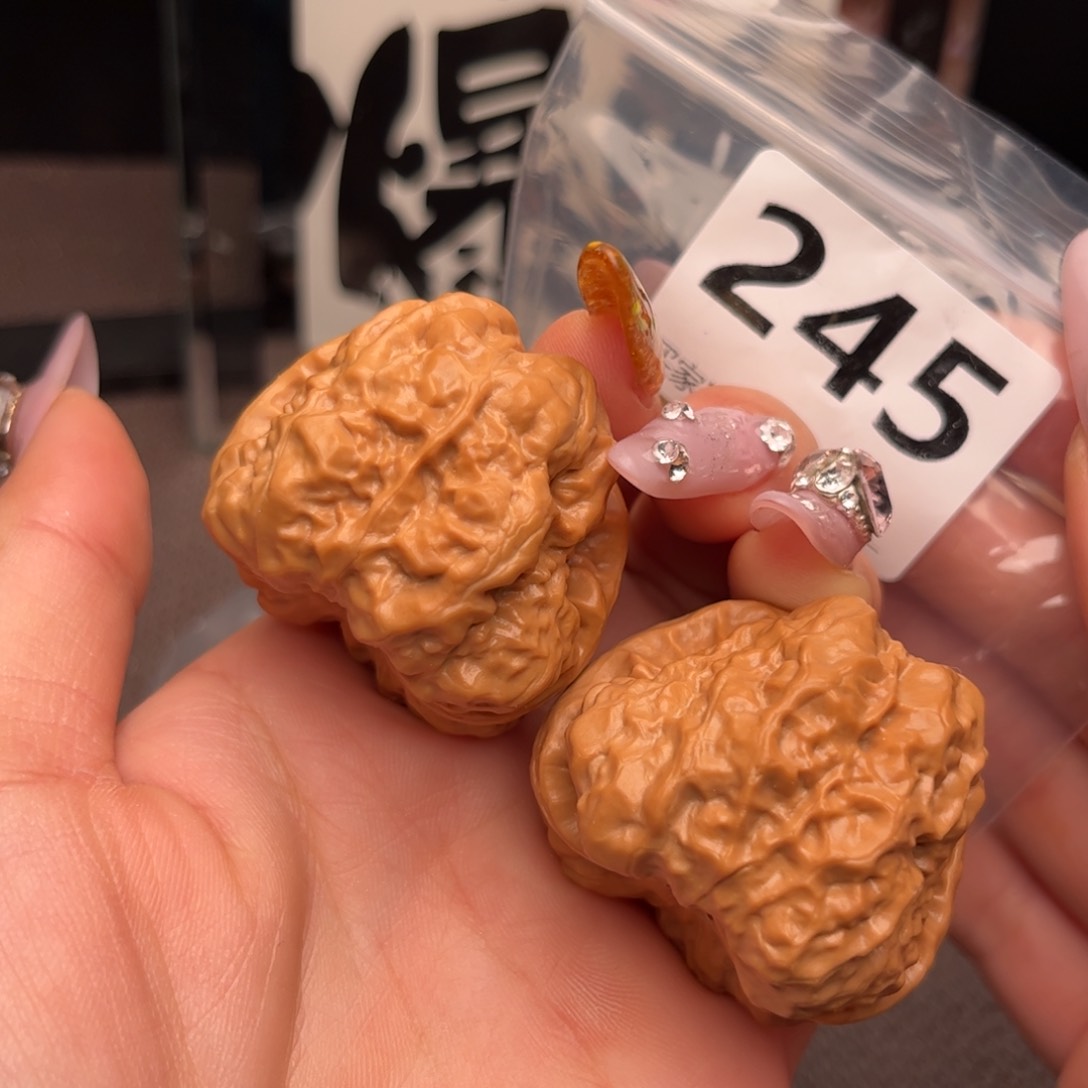 文玩核桃把件孙*前蛤蟆