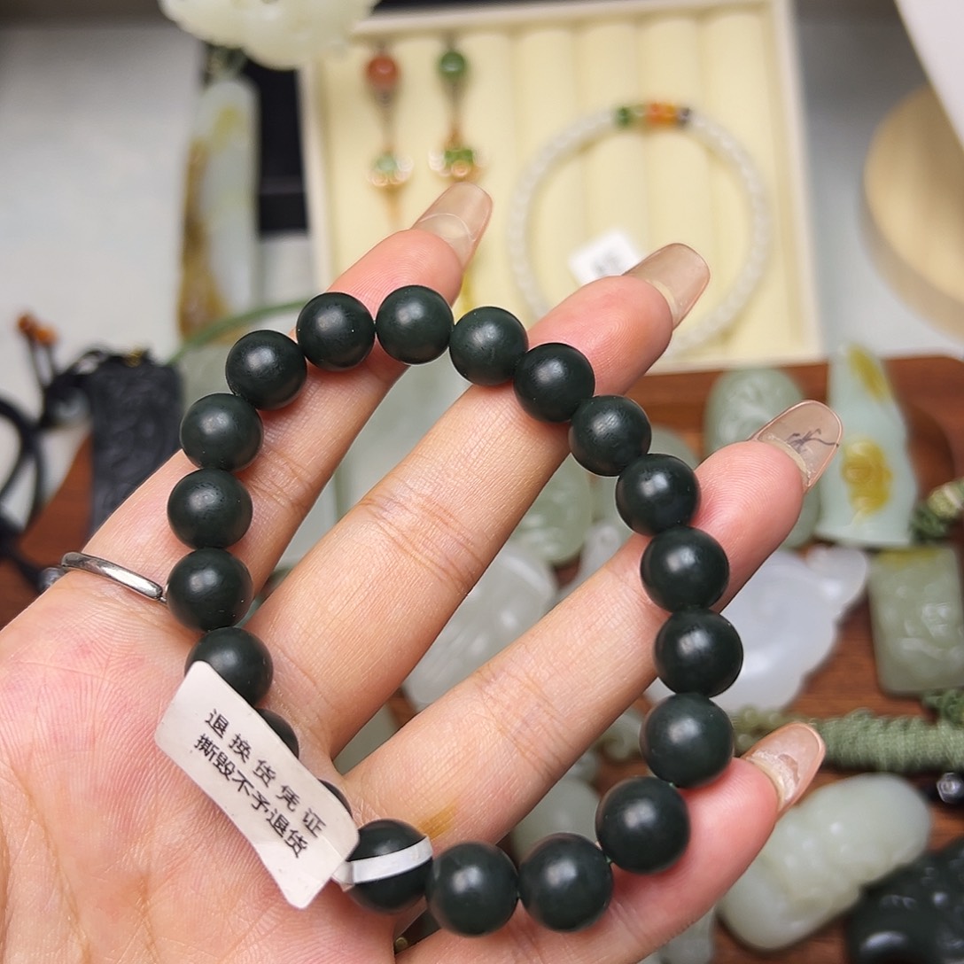 手串未镶嵌和田玉青玉一细
