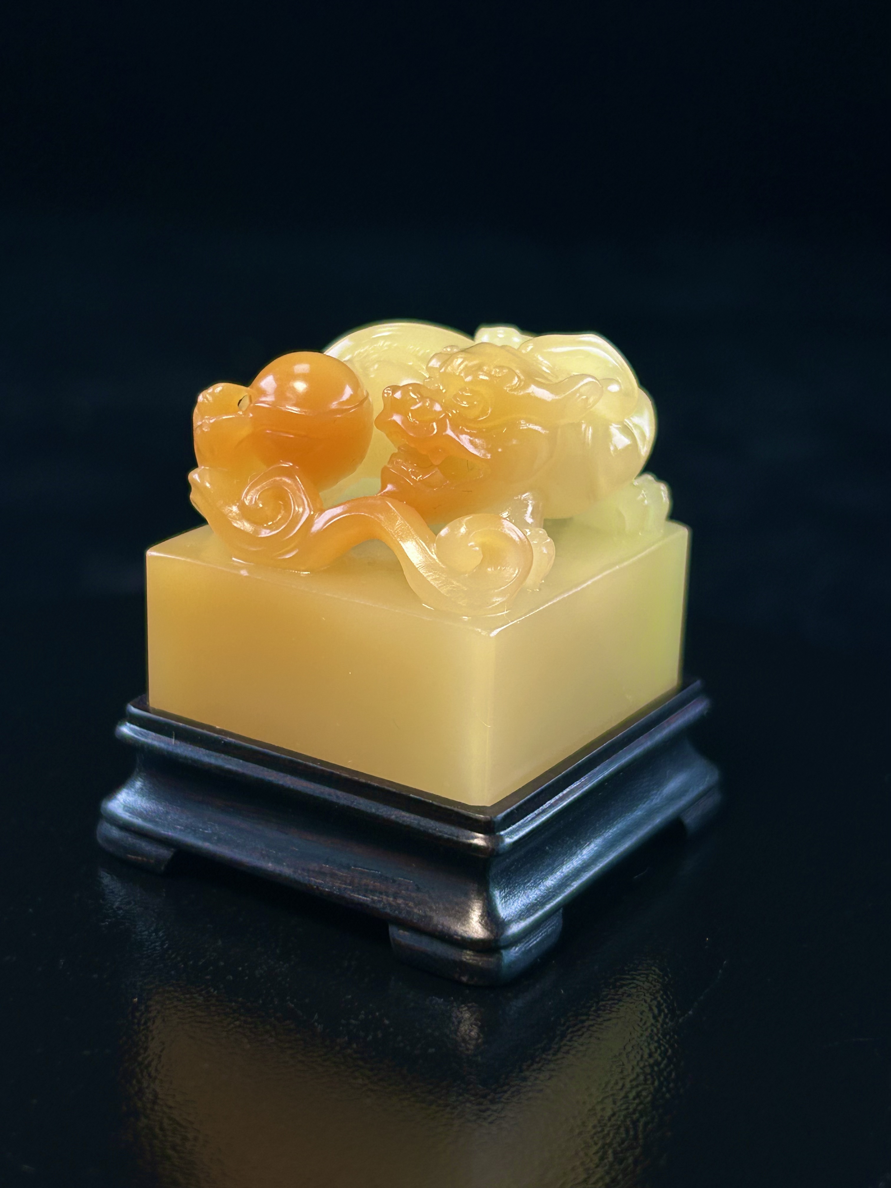 姚仲炎刻寿山绿若通石玺型印章