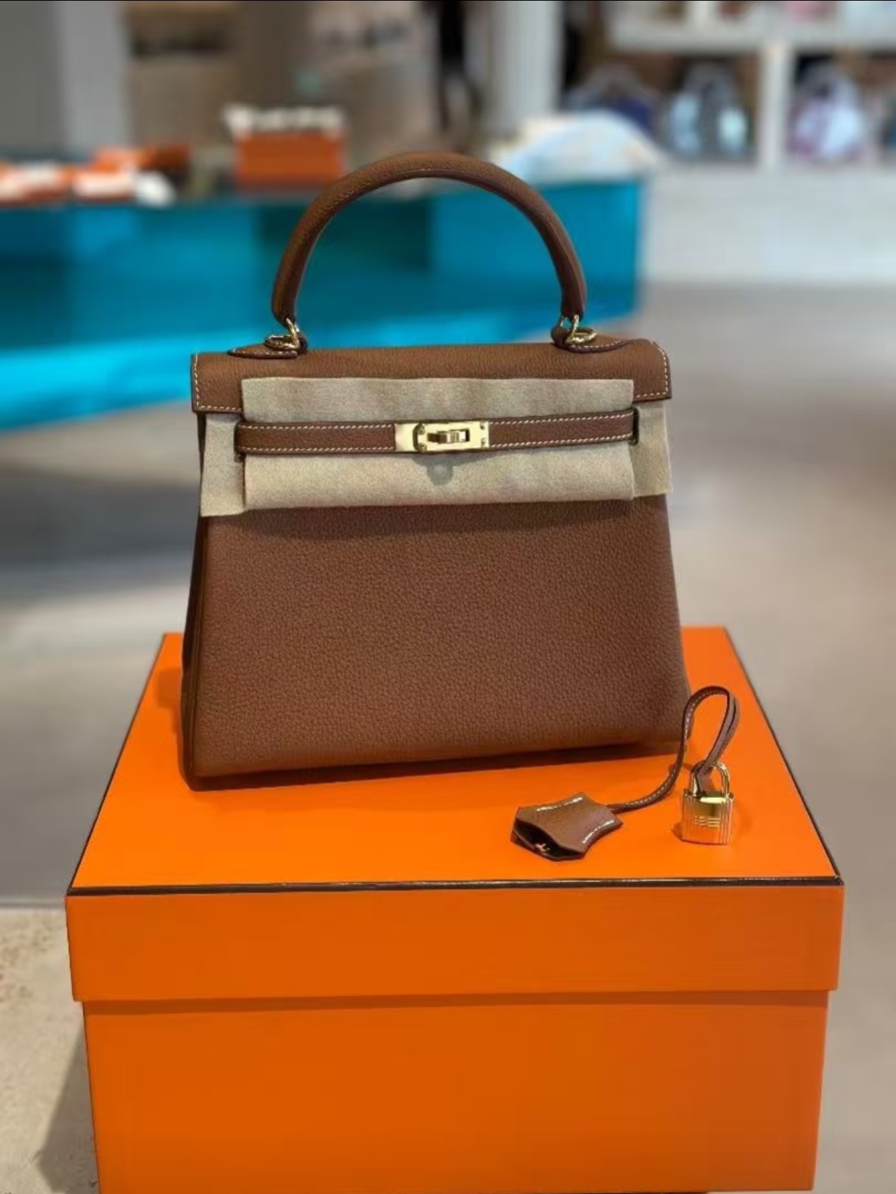 (TOGO凯莉)头层牛皮高级百搭经典手提斜挎包包