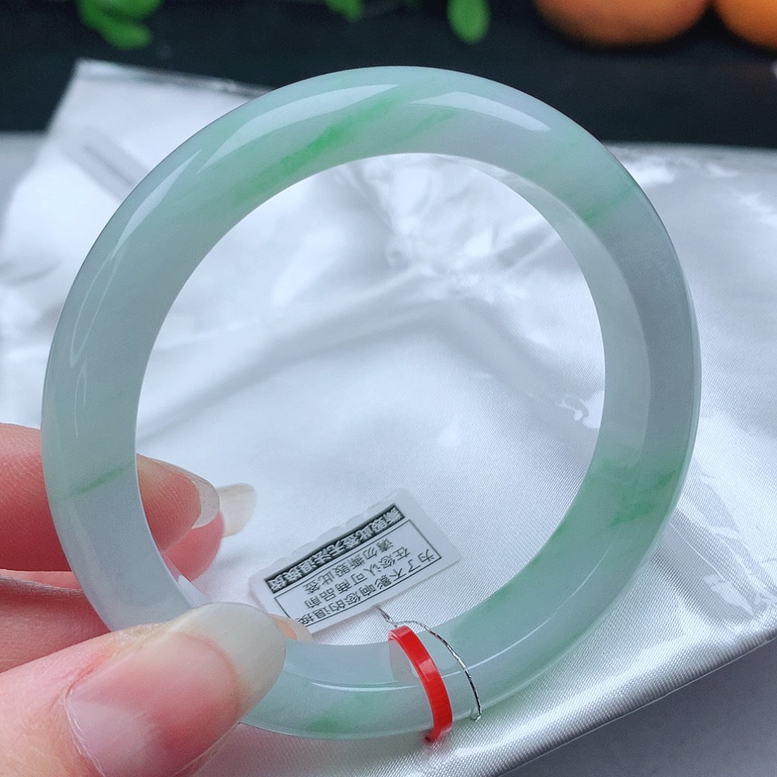 翡翠手镯未镶嵌56+圈