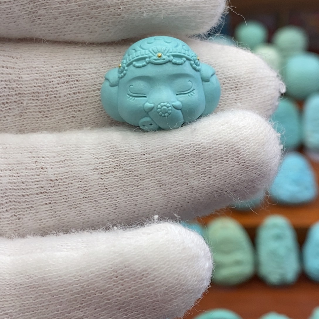 绿松石未镶嵌珠宝奇石