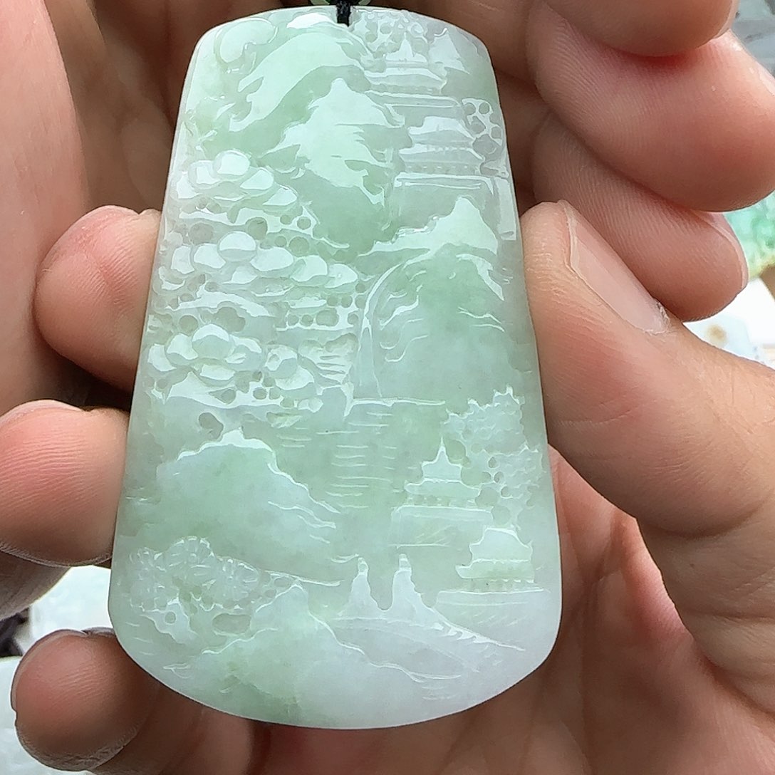 翡翠颈饰未镶嵌翡翠