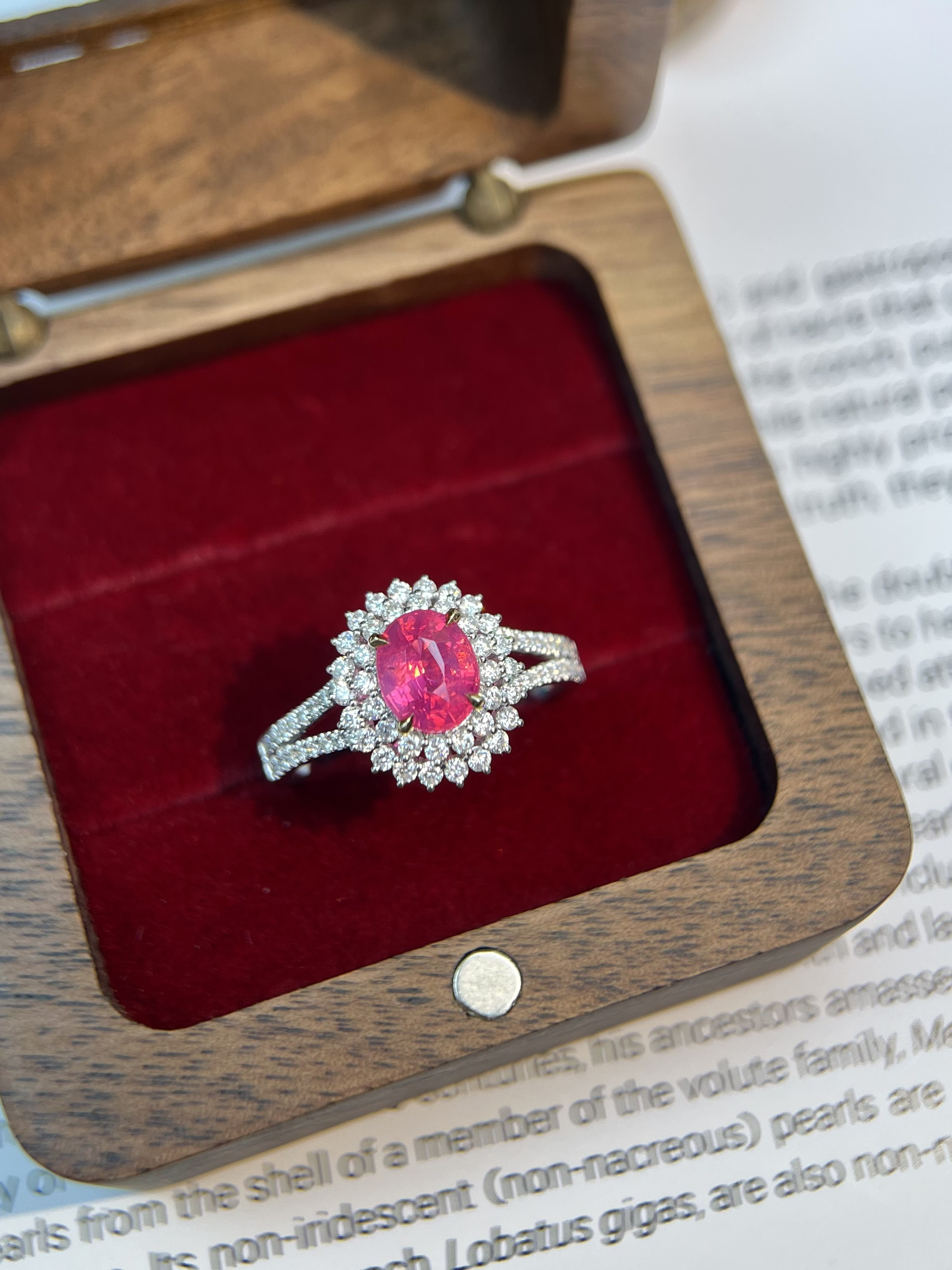 YIYI · 1.09ct无烧热粉尖晶石戒指 ·18k金钻石 · 附CGRL证