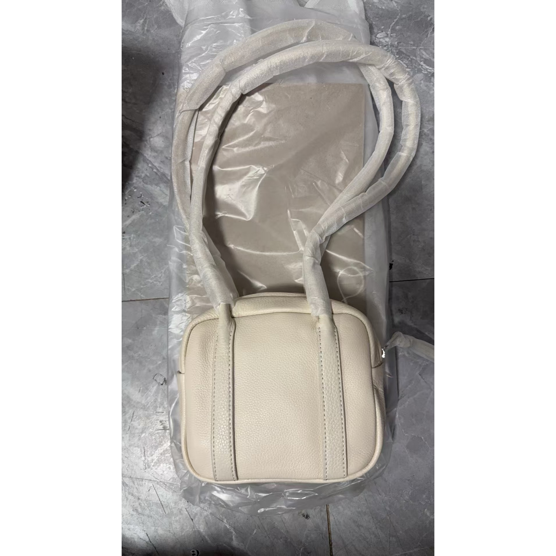 【点点福利】25208白色【清货有瑕】时尚轻奢百搭气质女包