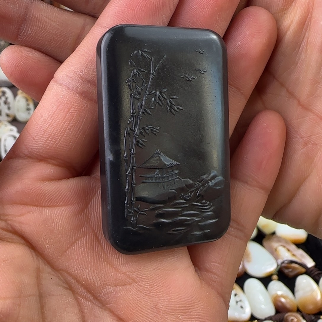 和田玉（糖玉）未镶嵌颈饰