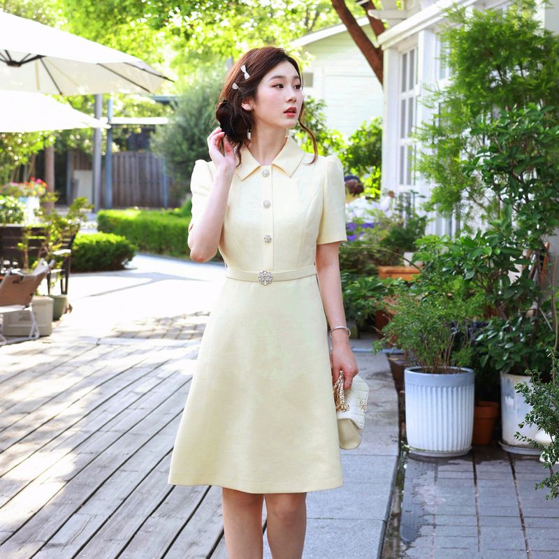 LIME/莱茵【都市节拍】早秋气质翻领梭织连衣裙米黄色LDGC7AWOPK04