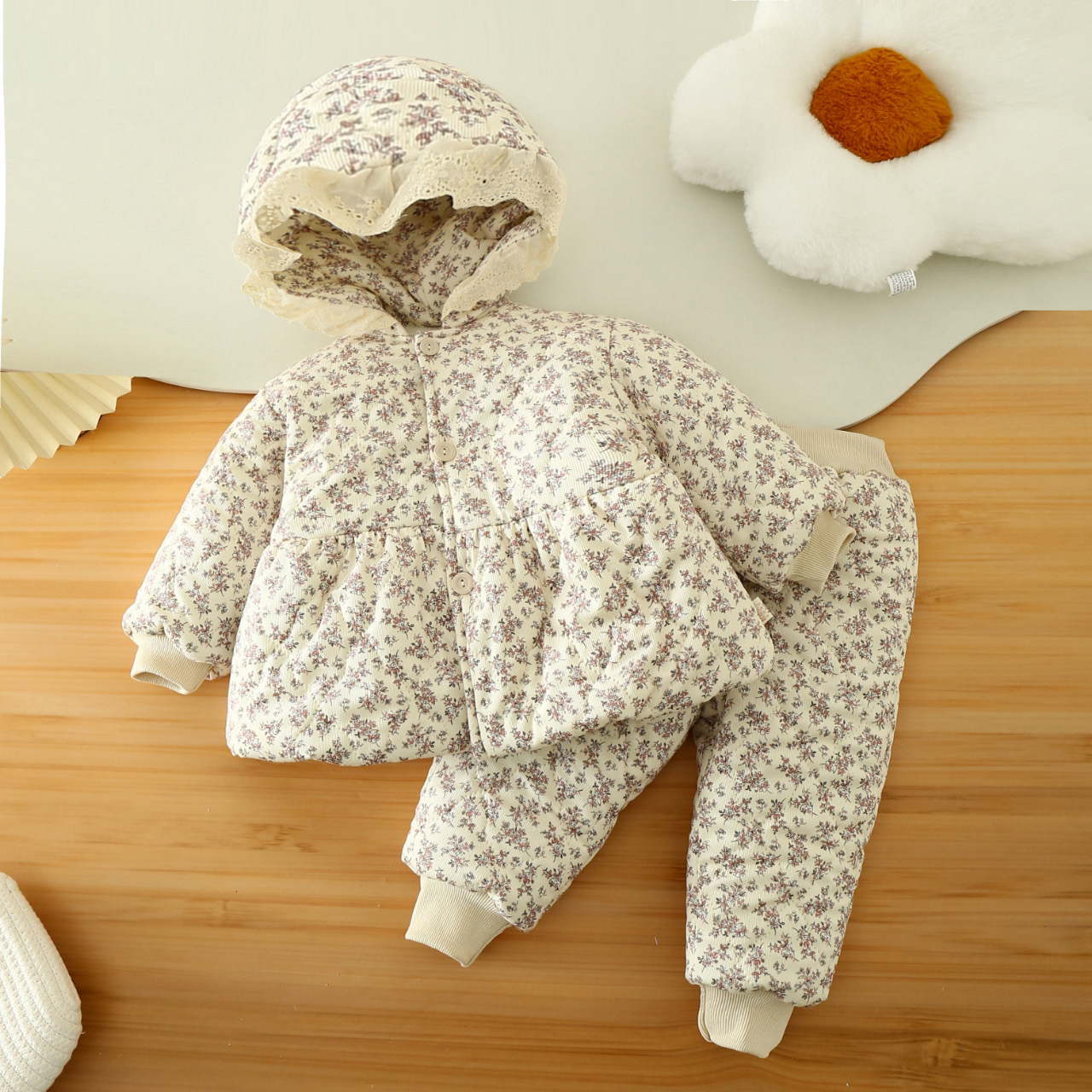 韩范碎花套秋冬2025新款加绒变态厚冬家居外出服儿童洋气两件套