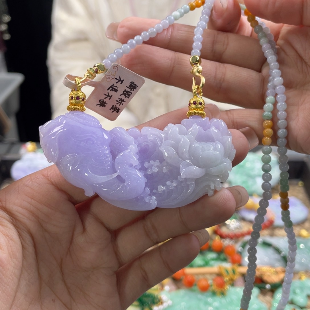 翡翠颈饰未镶嵌代编织