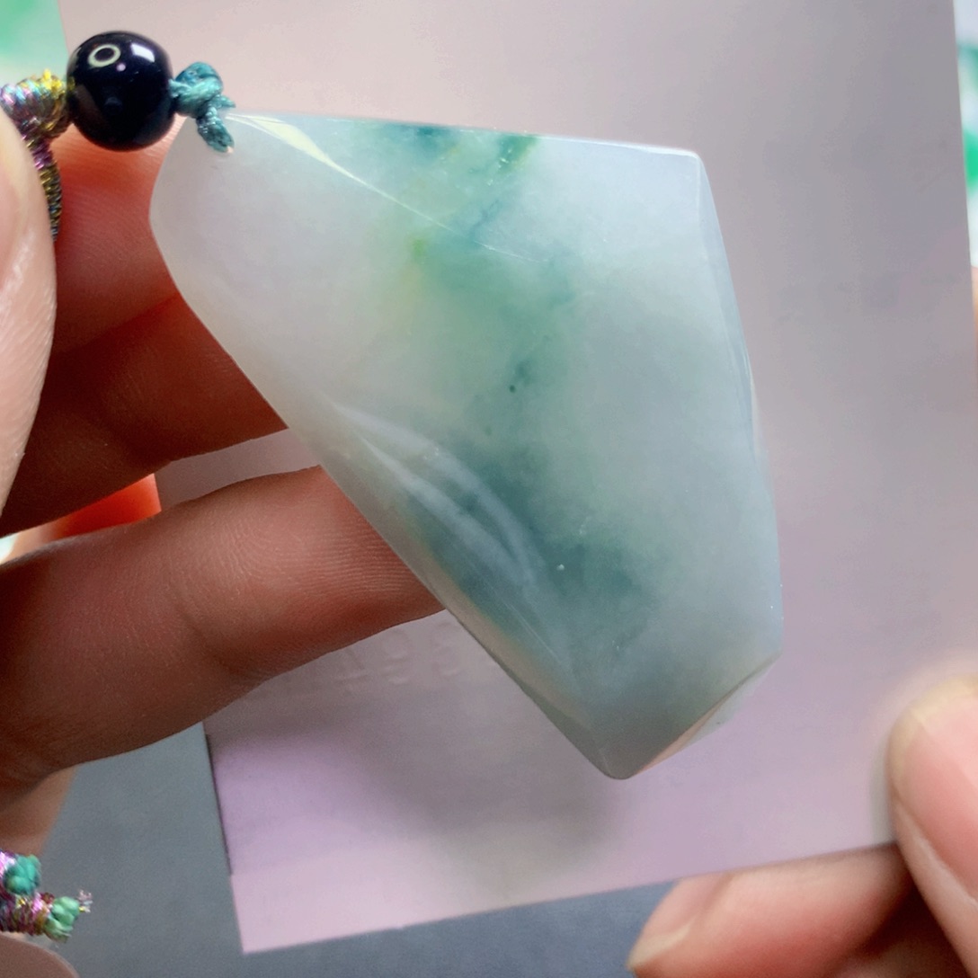 【闪购商品】翡翠吊坠(不含链)未镶嵌