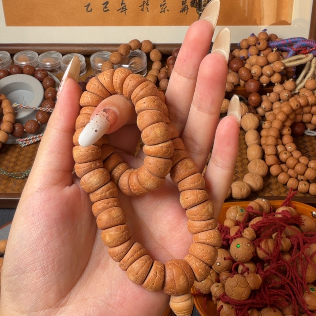 P***n凤眼菩提把件大肠