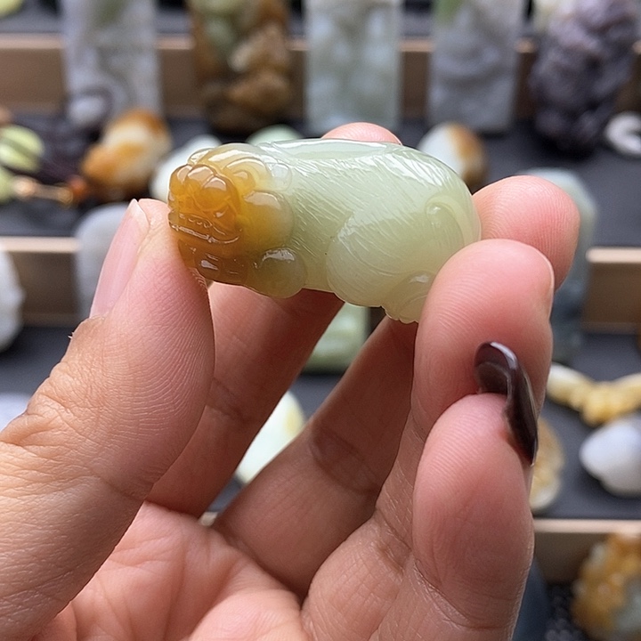 颈饰未镶嵌和田玉（糖玉）?*