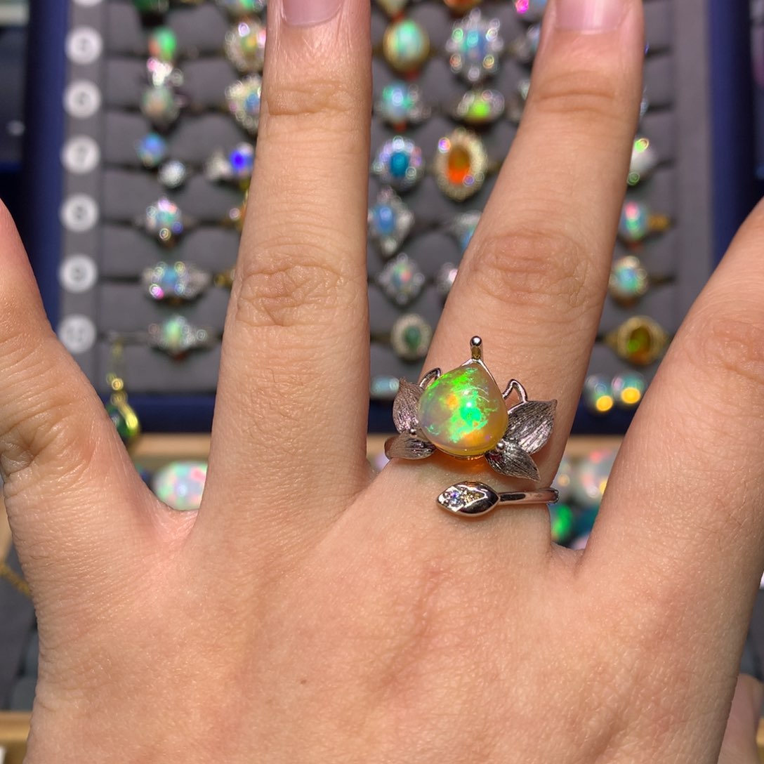 银S925镶嵌欧泊戒指咕****游