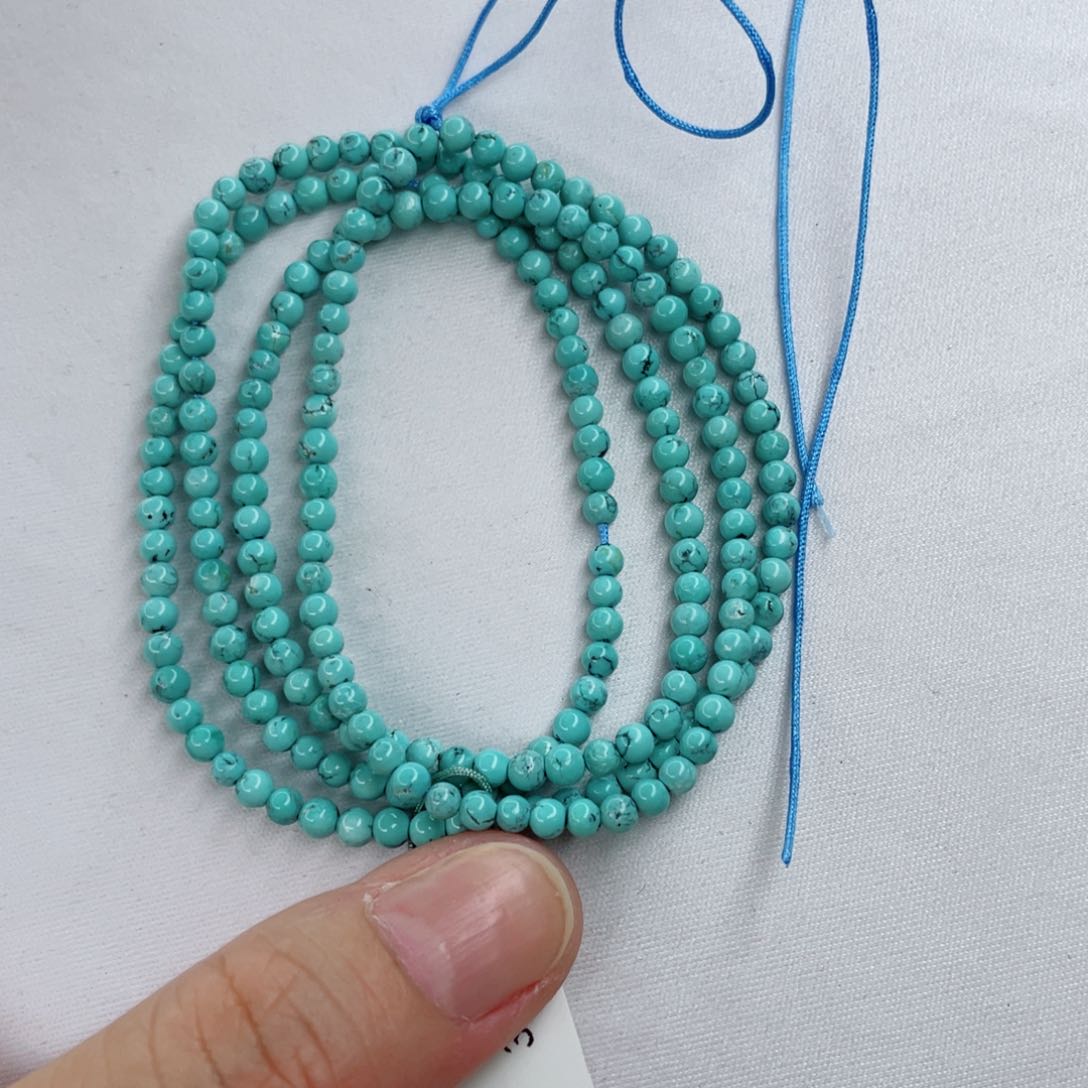 绿松石颈饰未镶嵌