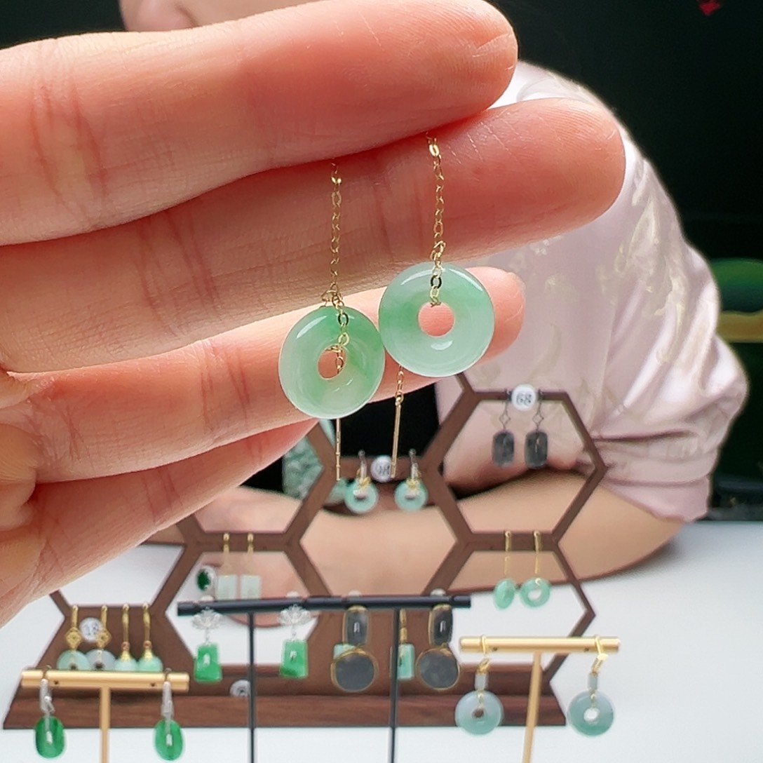 翡翠耳饰18K金镶嵌天然翡翠耳饰18k金镶嵌