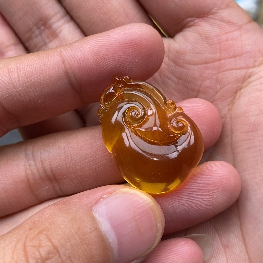 琥珀未镶嵌珠宝奇石