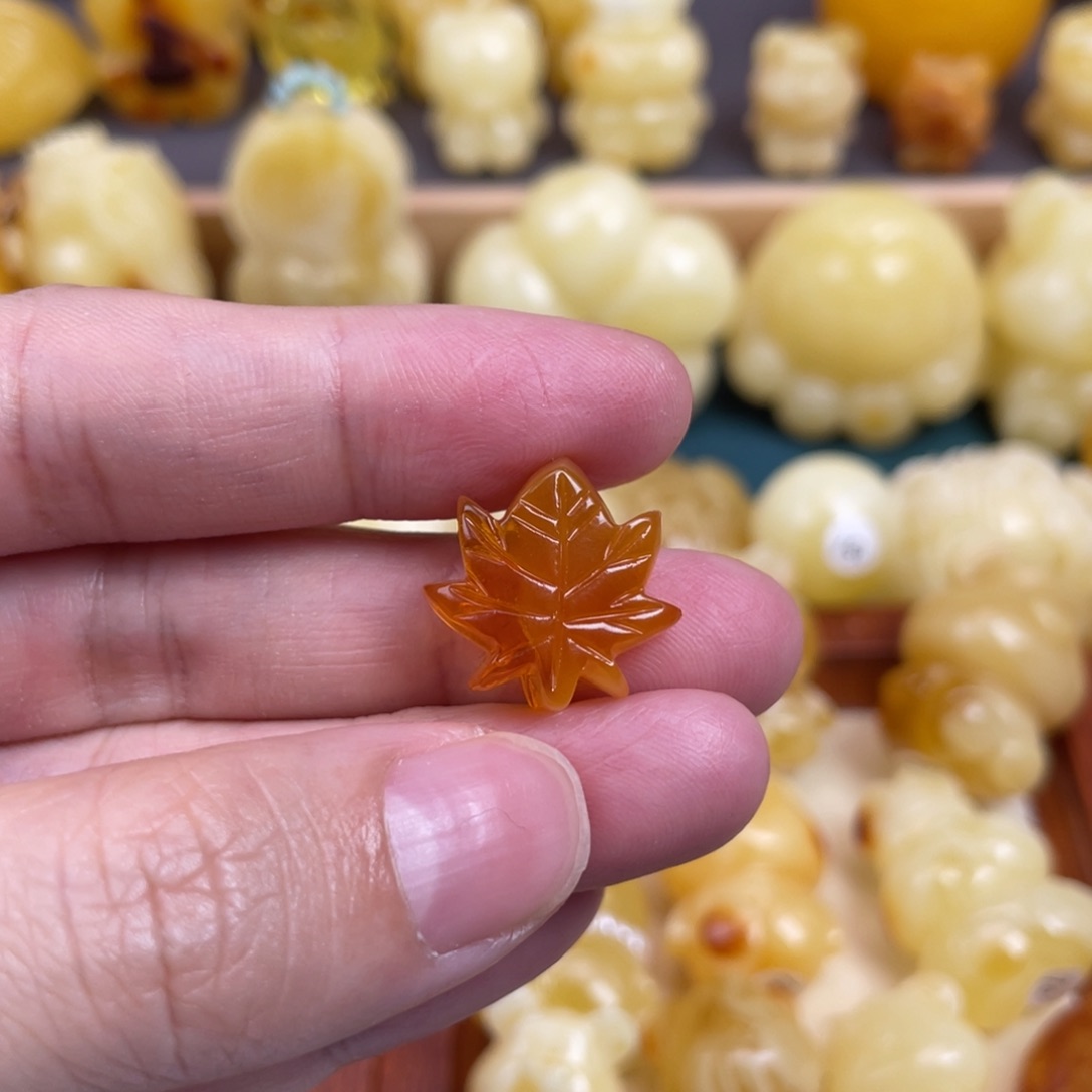 未镶嵌琥珀裸石蜜蜡