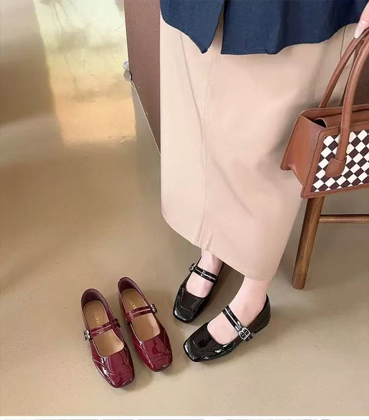 玛丽珍鞋粗跟方头浅口刺绣单鞋女鞋乐福鞋时尚气质 jlx 63D5529