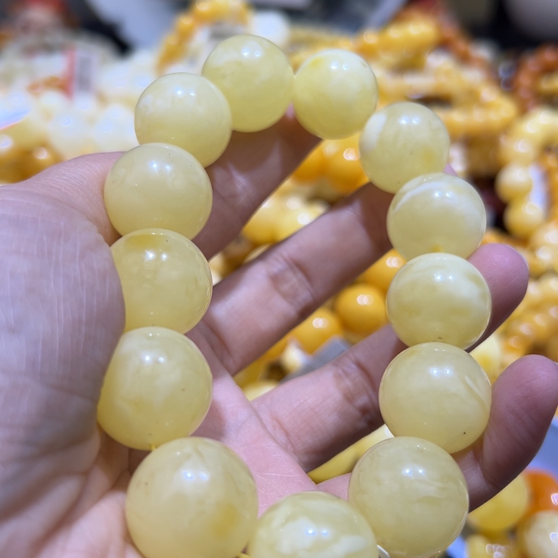 琥珀珠宝奇石未镶嵌