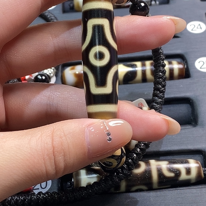 呆****玛瑙/玉髓（覆膜）未镶嵌颈饰