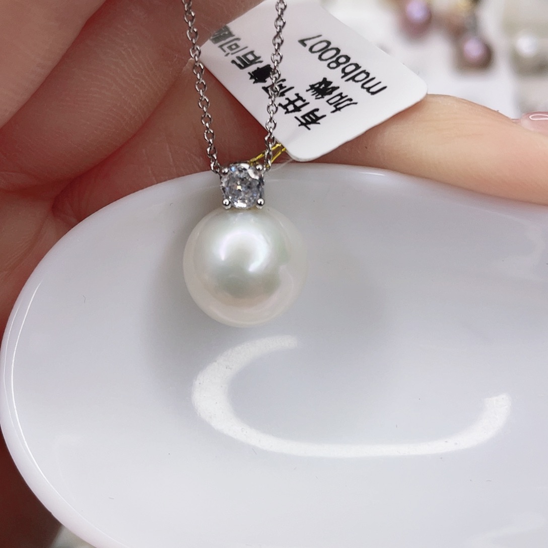 淡水珍珠吊坠(赠链)未镶嵌