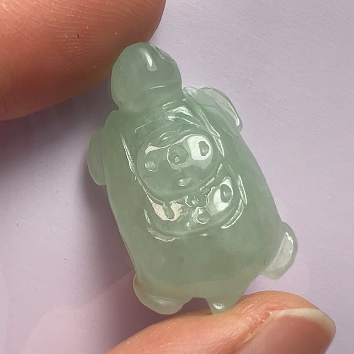 翡翠未镶嵌颈饰吊坠