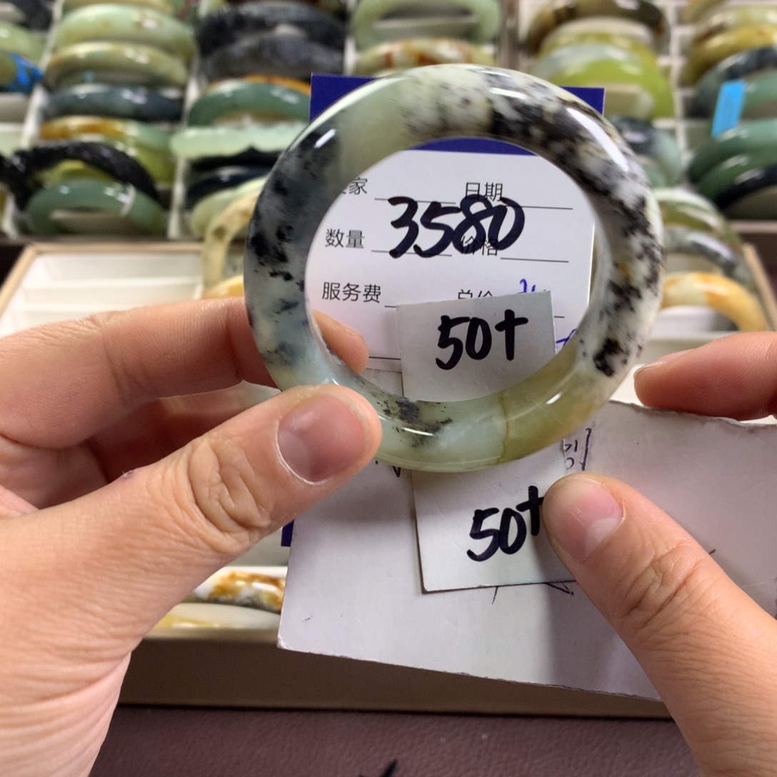 蛇纹石玉未镶嵌手镯3580