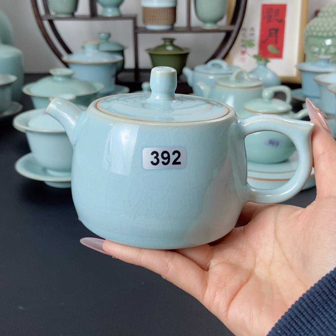 我**速一级品天青井栏壶