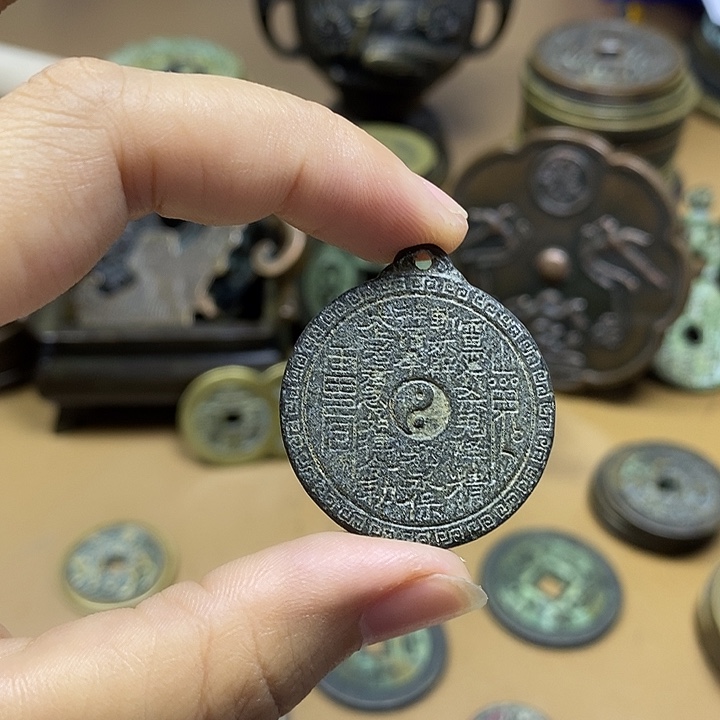 铜铁合金类工艺品