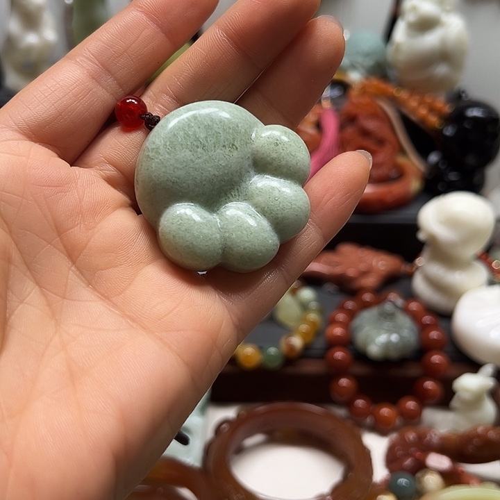 蛇纹石玉手把件未镶嵌