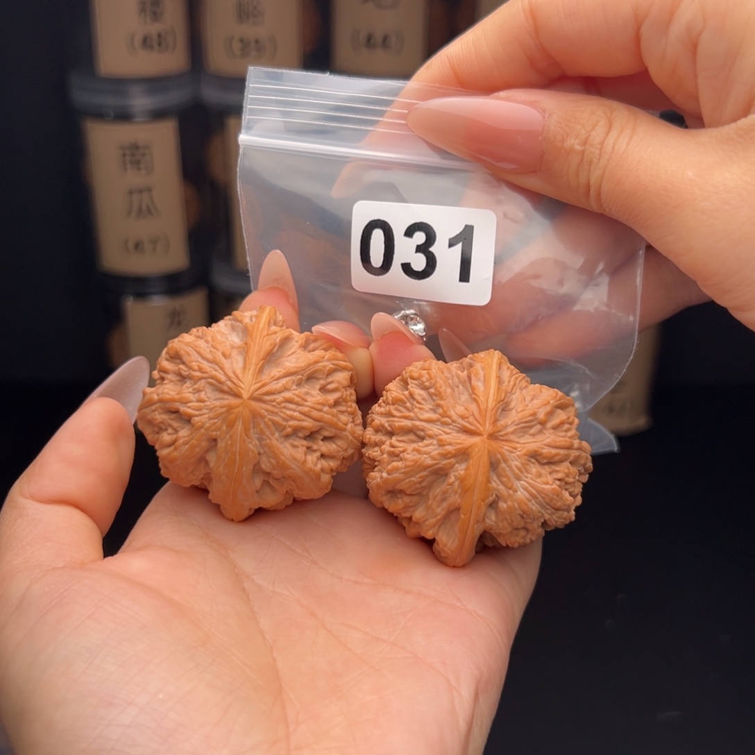 *****吊坠文玩核桃大粗筋