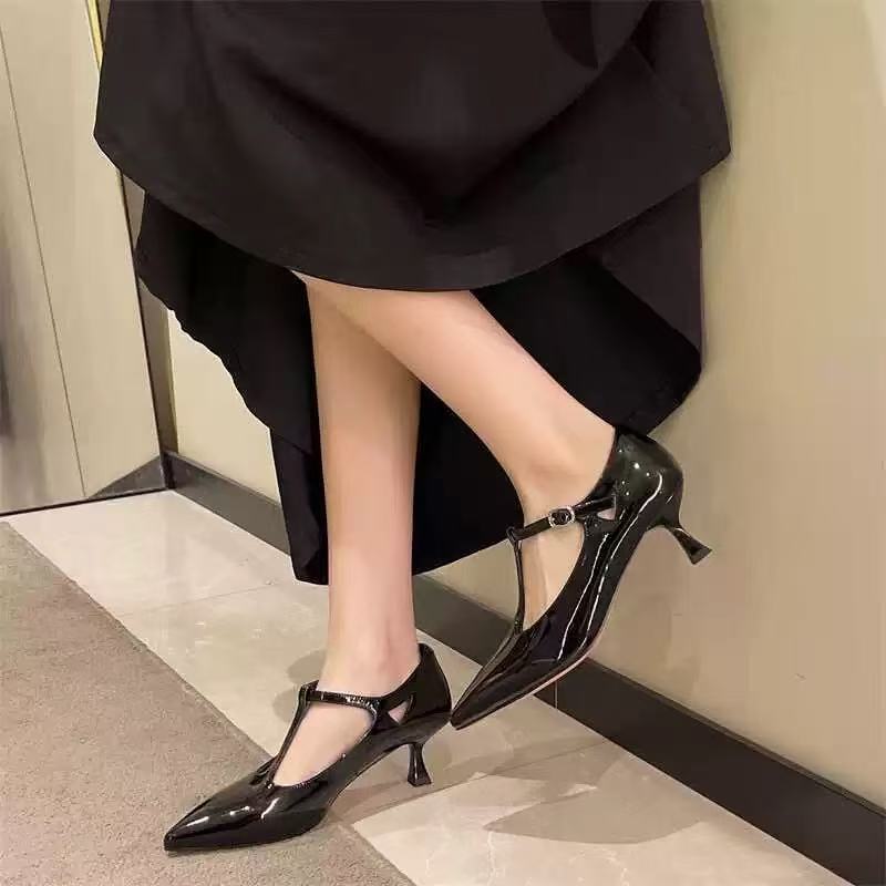 C7091 黑色 时尚尖头气质女人细跟玛丽珍浅口女单鞋