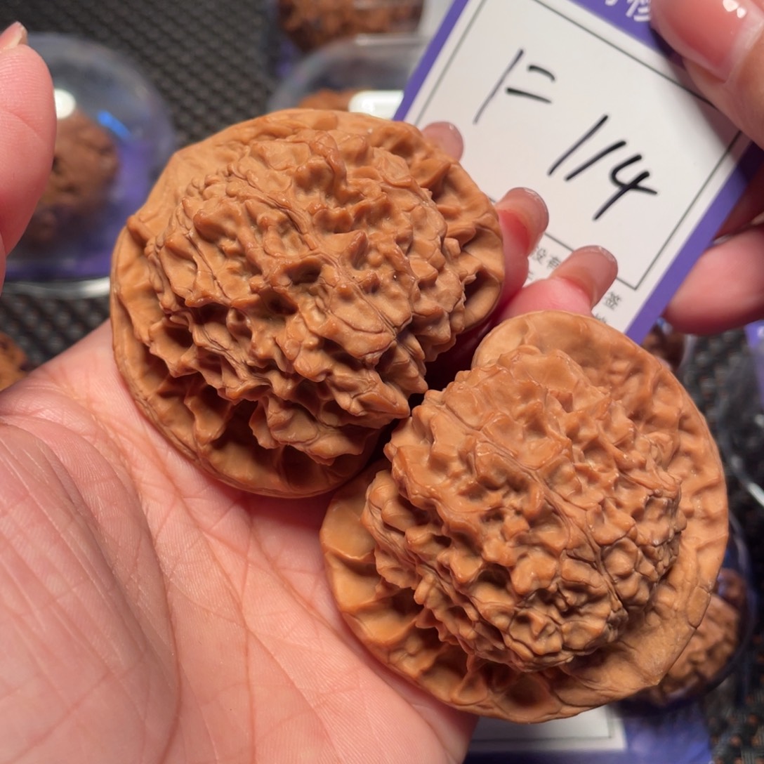 把件桃核114号官帽54