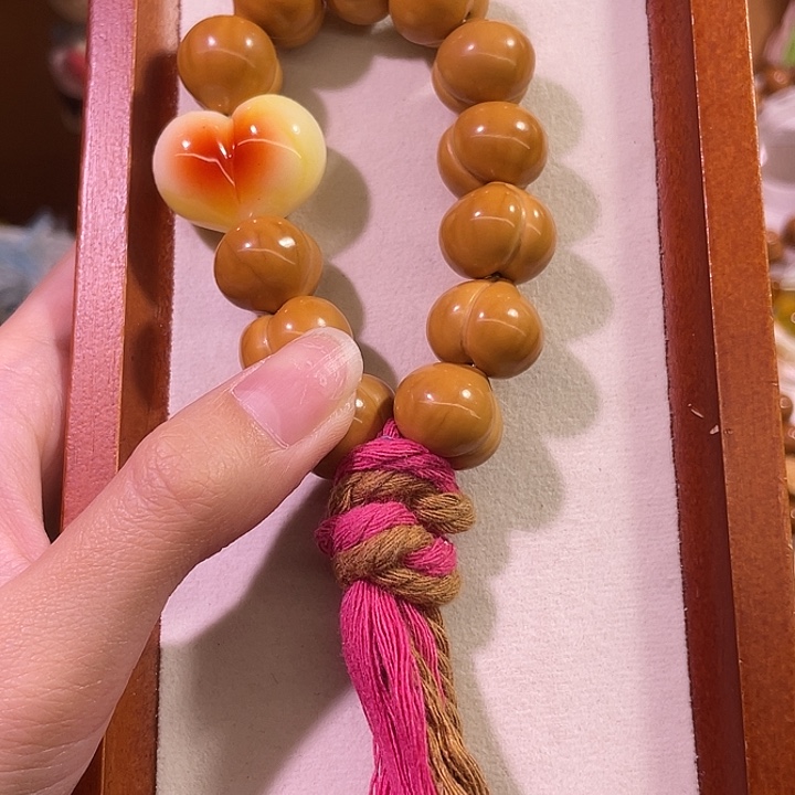 D***N吊坠猴头核桃16➕猴头屁桃手持