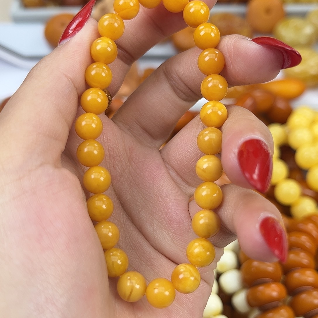 琥珀颈饰未镶嵌蜜蜡