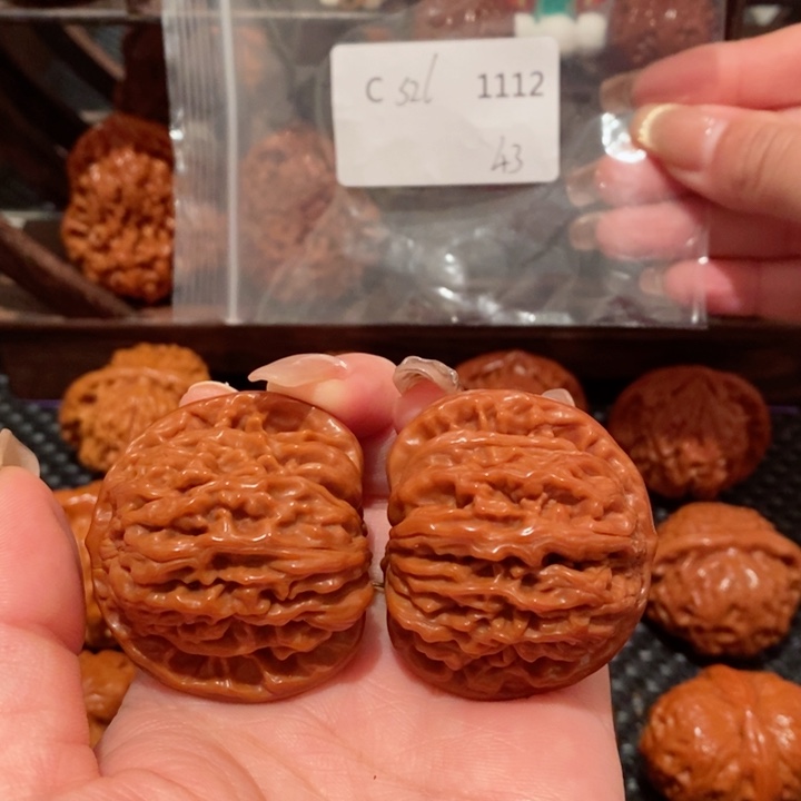 文玩核桃把件空***狼精品