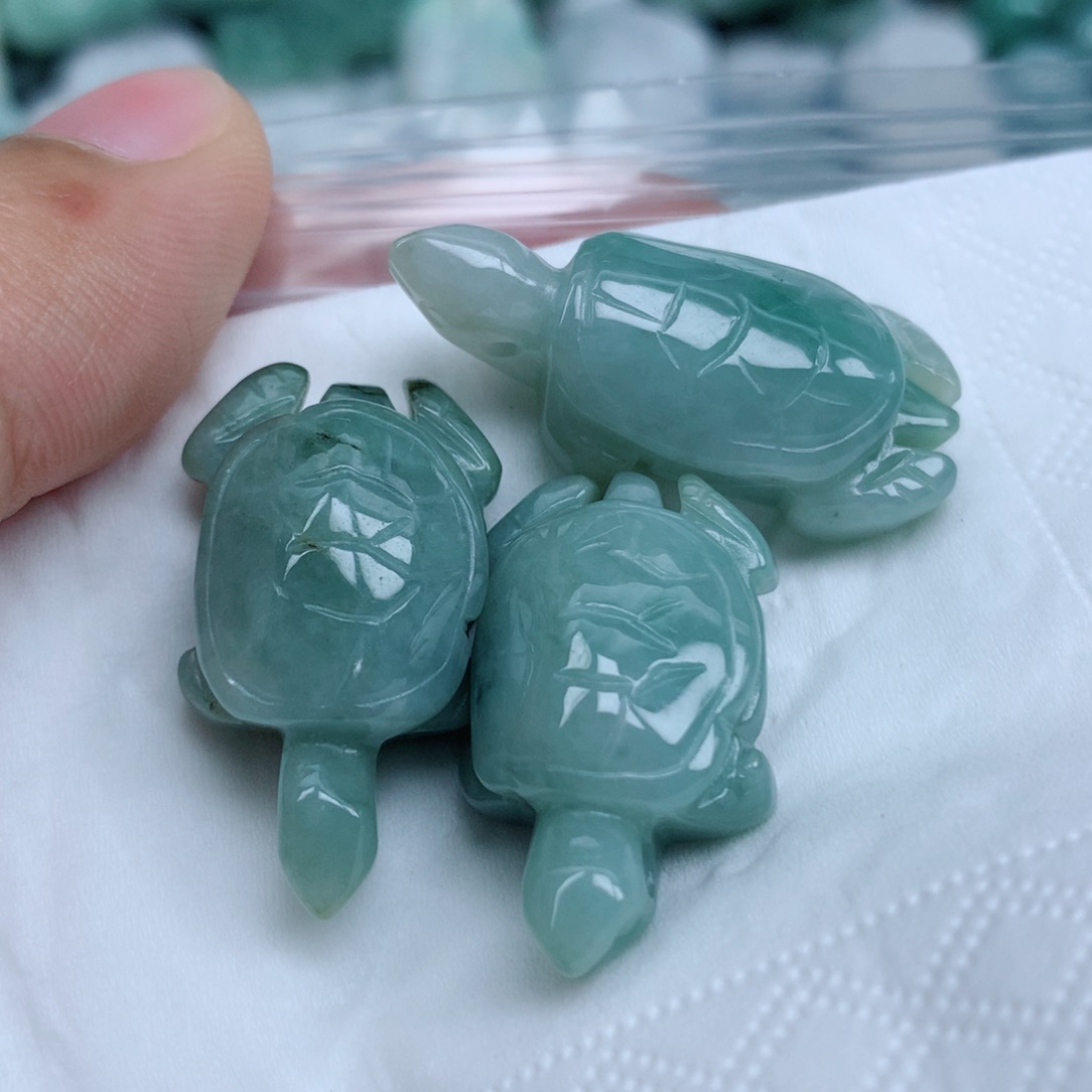 翡翠未镶嵌吊坠(不含链)手串