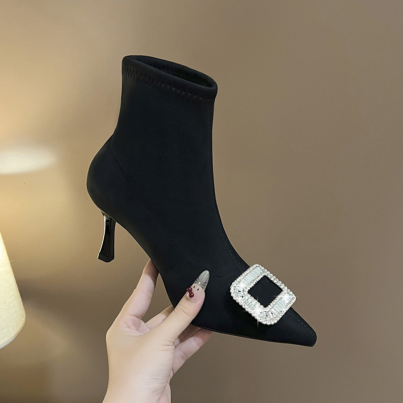 2025网红潮款靴子黑色百搭显瘦小短靴洋气又高级尖头弹力瘦瘦靴