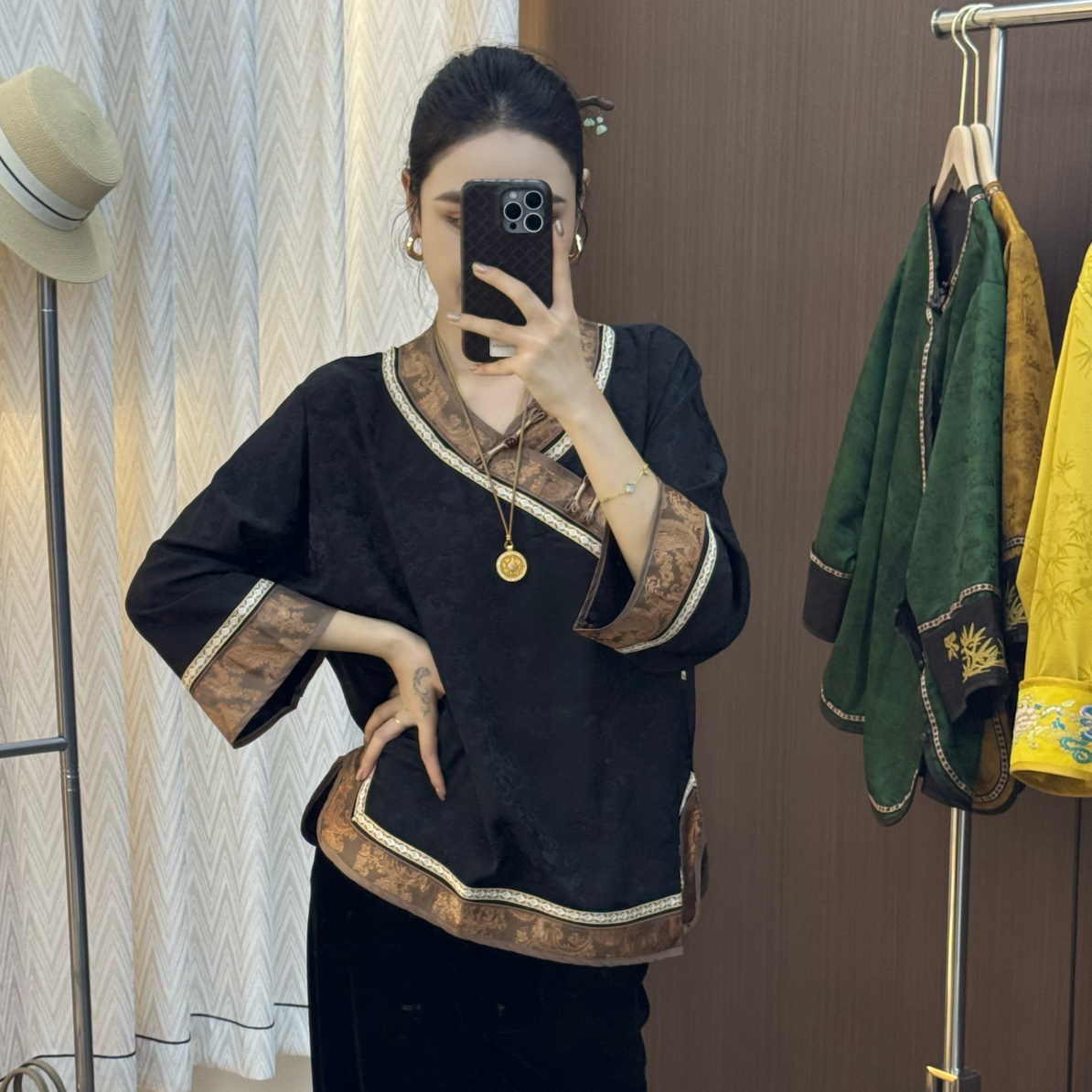 LlLl中式提花缎绣花盘扣新款国风偏襟太太服上衣