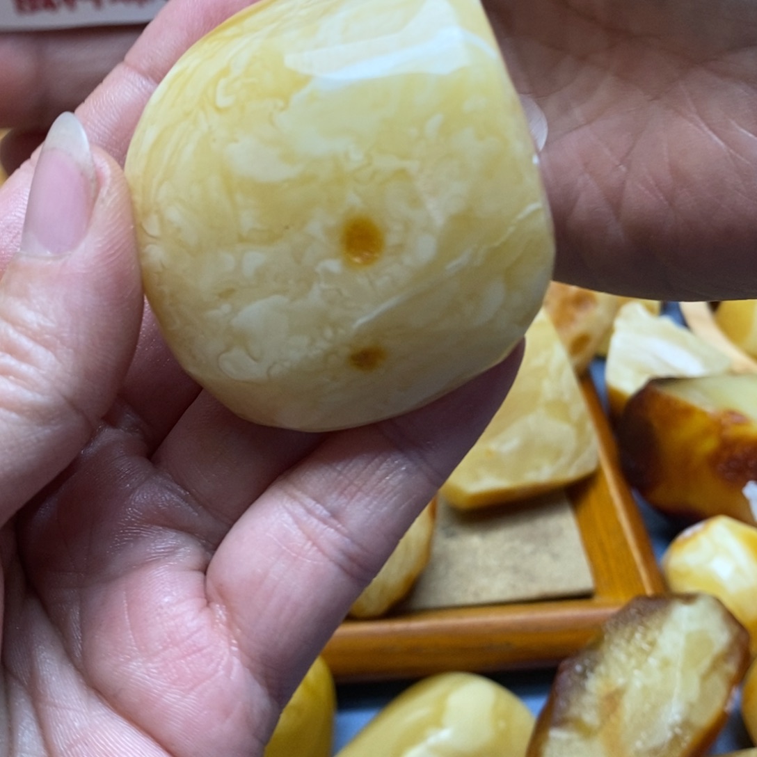 甄***途定制琥珀定制蜜蜡未镶嵌传世琥珀蜜蜡定制