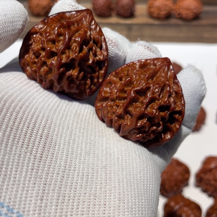 文玩核桃吊坠。***。龙门涧1234.04