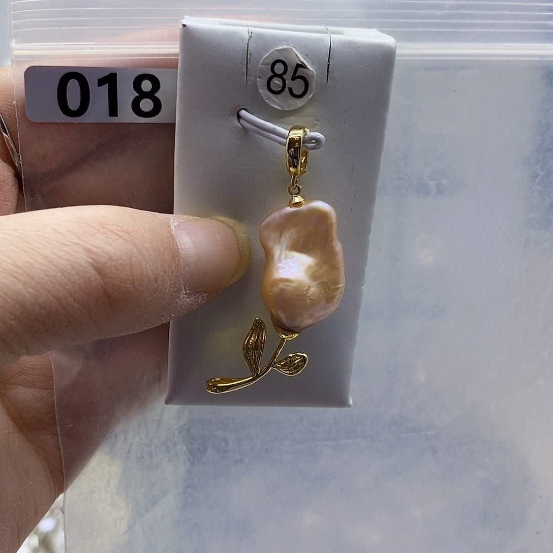 颈饰合金淡水珍珠