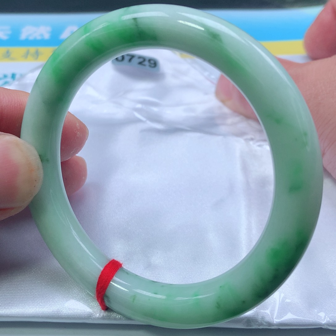 翡翠手镯未镶嵌0729号